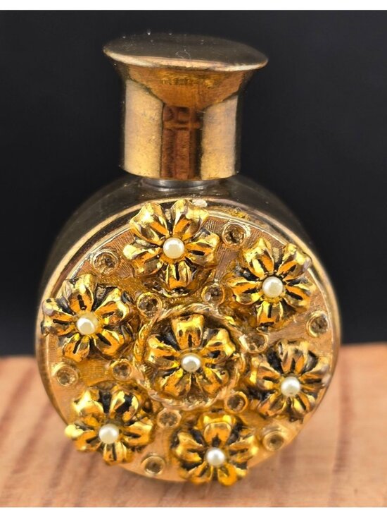 Unknown Accessories - Vintage Gold Metal Floral Perfume Bottle With Faux Pearl Accents 2"  Empty
